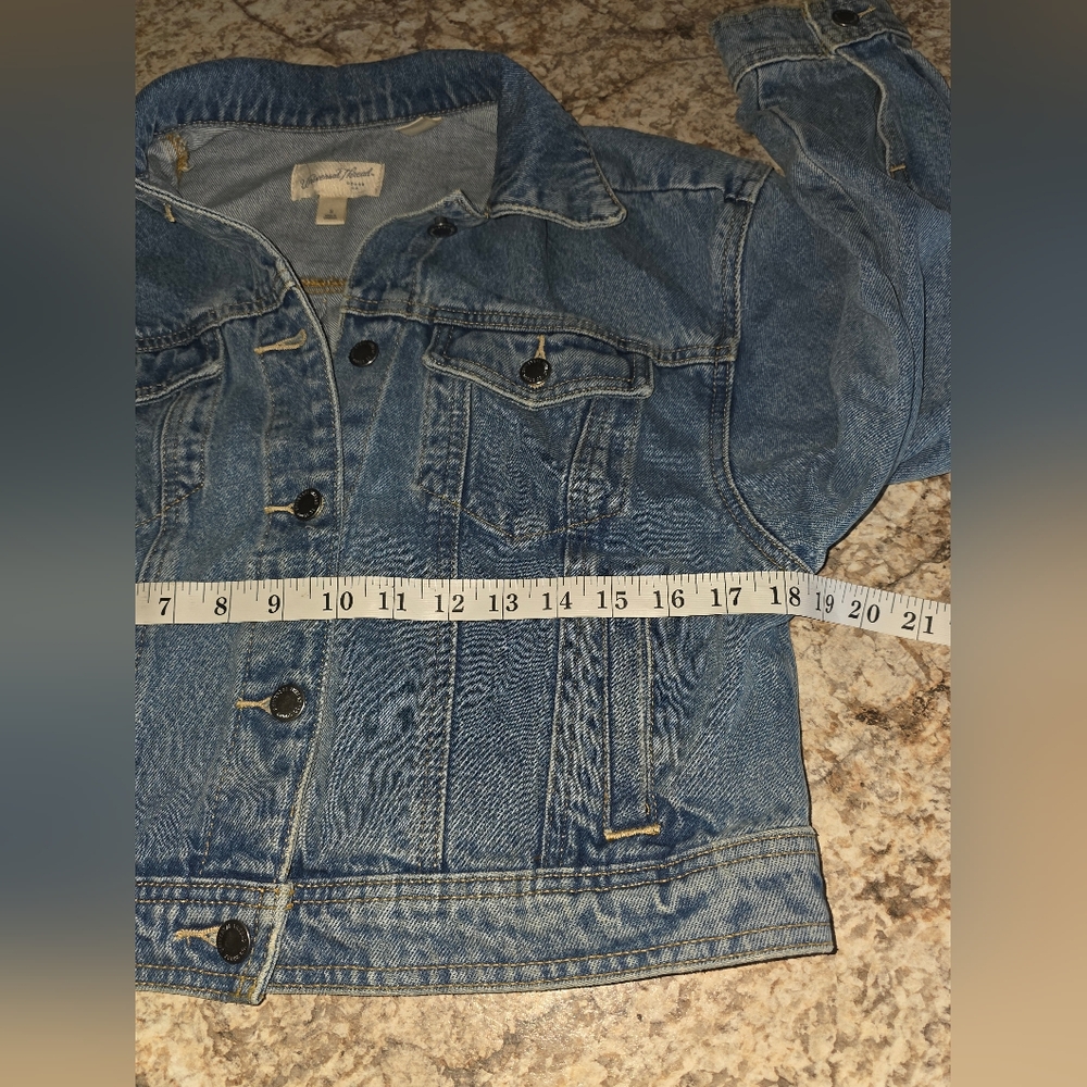 Universal Thread Medium Wash Denim Jacket Cotton … - image 4